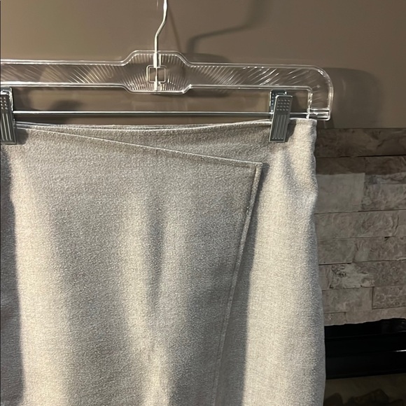 Aritzia Babaton Gray Midi Pencil Skirt with Asymmetrical Slit size 4 - Picture 6 of 12